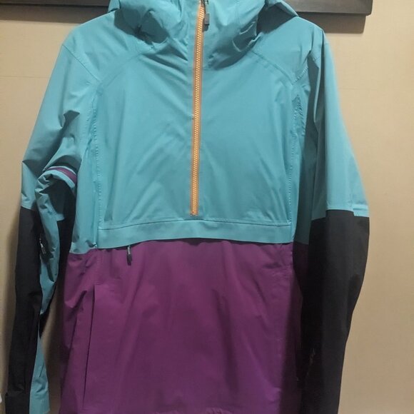 Women's AK Goretex jacket - Picture 2 of 4